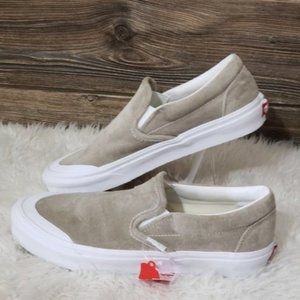 gray velvet vans